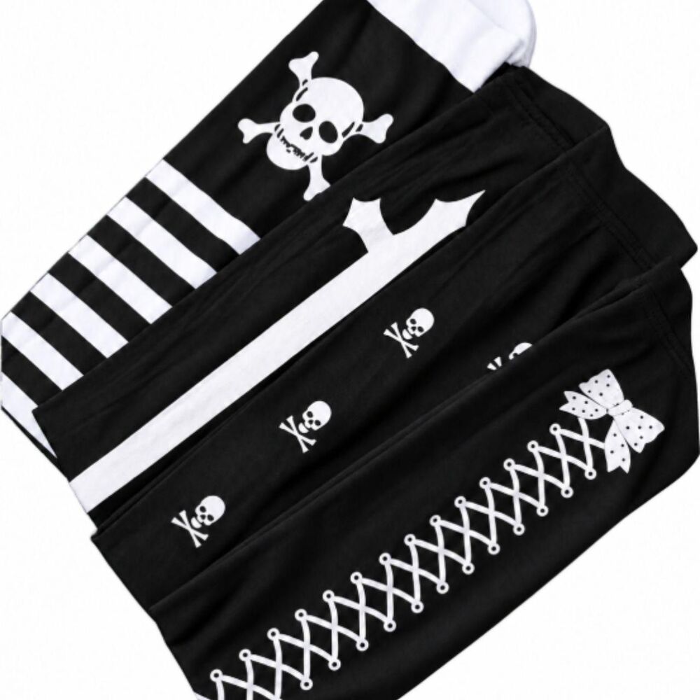 4 pack Women's Black and White Socks